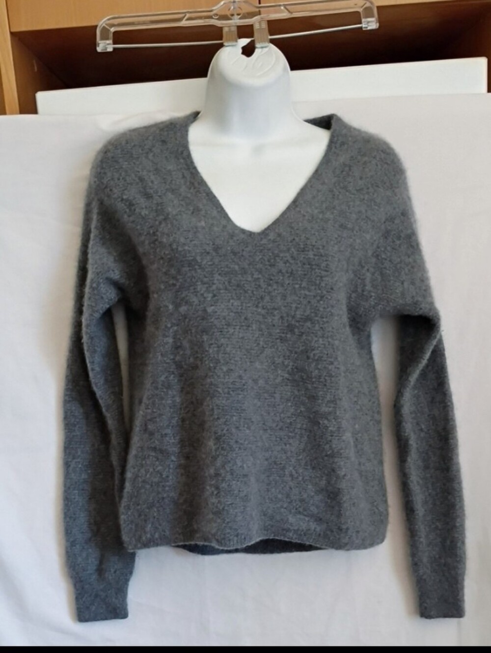 Cashmere V-Neck Sweater Thick & Fluffy sz M
